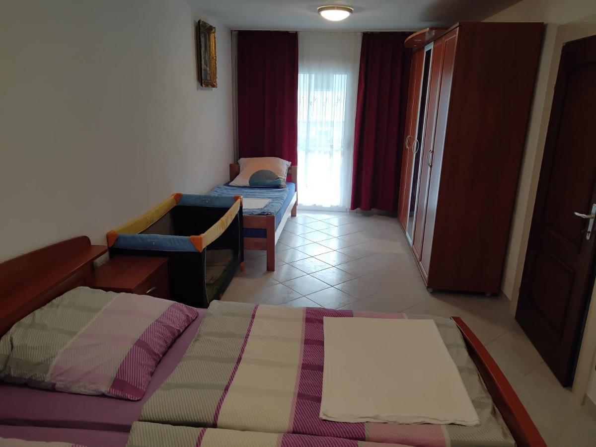 Apartments Marko Sutivan Insel Brac Exterior photo