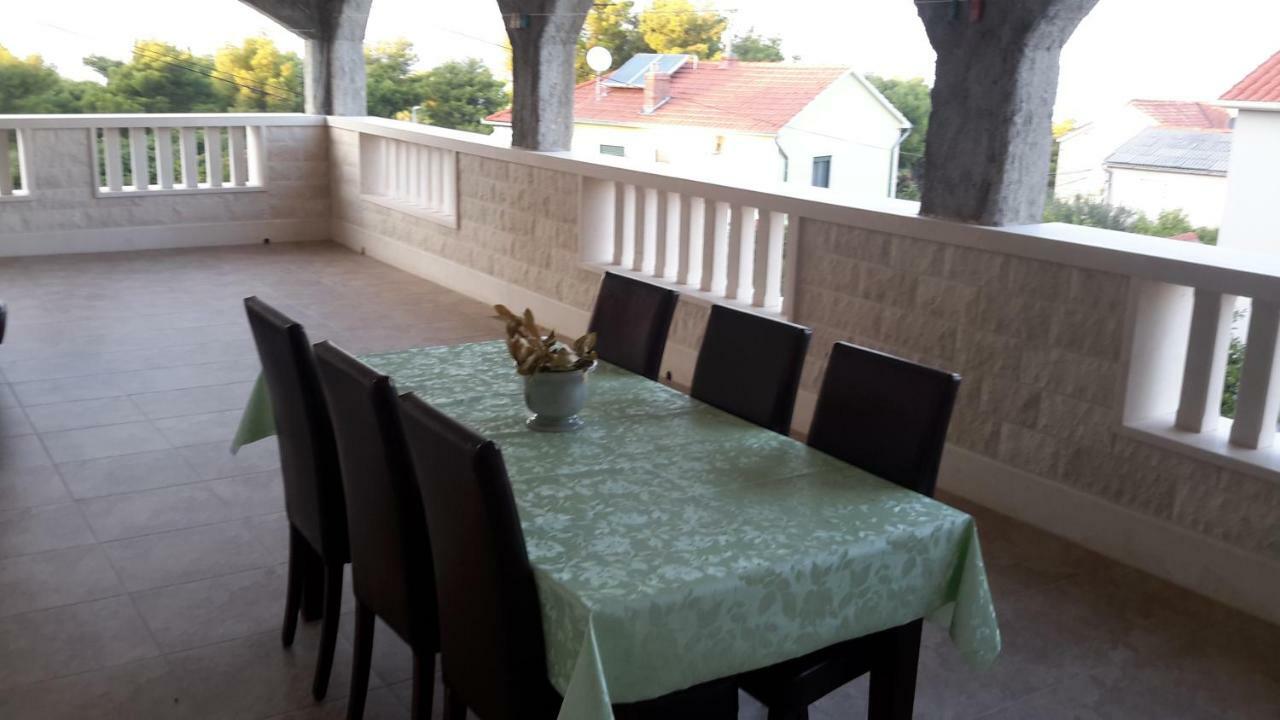 Apartments Marko Sutivan Insel Brac Exterior photo